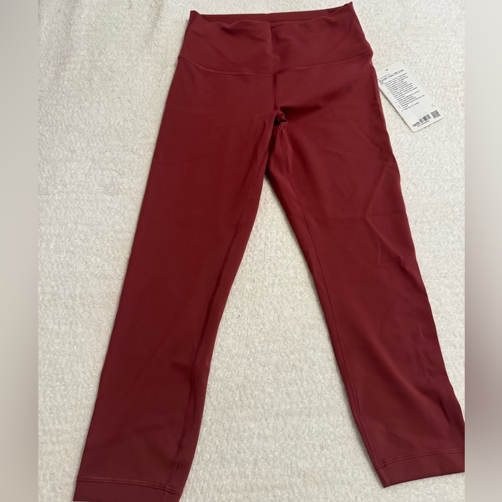 NWT Wunder Under Crop Leggings